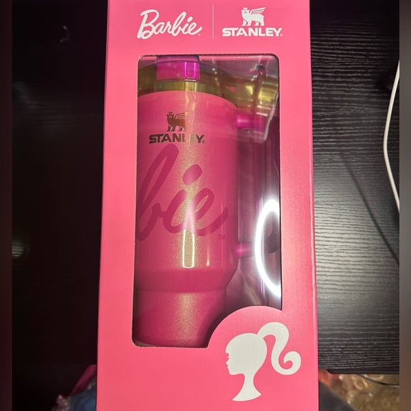 Stanley x Barbie, brand new in box - Picture 3 of 3